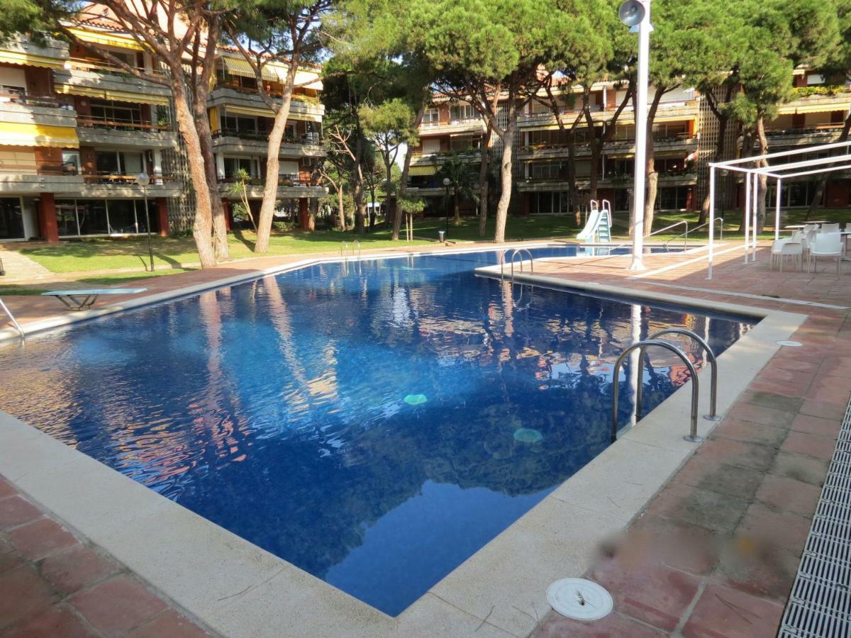 Luxury Gava Beachfront Apartment Barcelona Екстер'єр фото